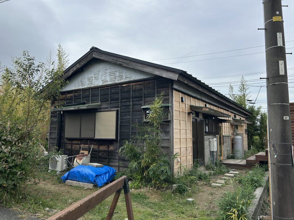 月見台住宅の再生エリア。旧市営住宅の面影を残しつつ、新しい暮らしに向けた整備が進む横須賀の丘上団地